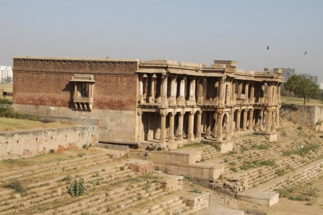 ahmedabad_metro_sarkhej_roza_001