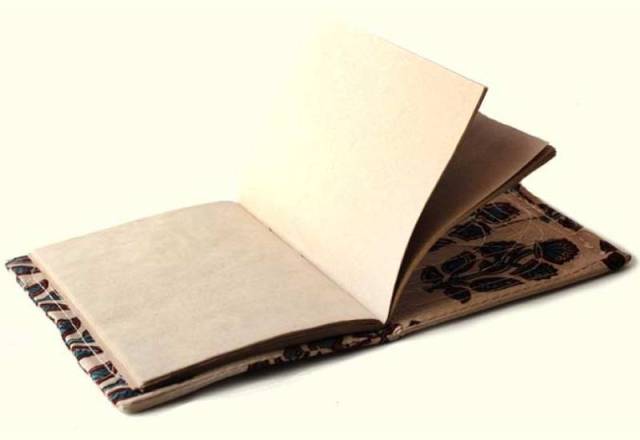 Handmade-recycle-paper--Pothi-Diary 2-800x550