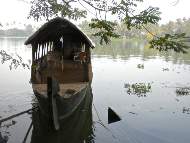 Kerala-Backwaters-Tour-Boat-1024x768