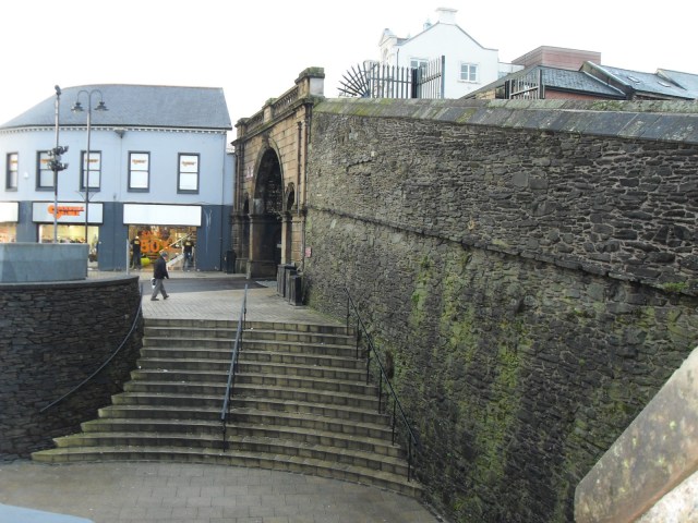 Where the not so new, meets the old.  Jan 2011 197