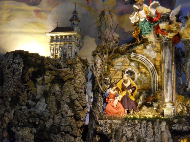 13 - Nativity Scene - Les Augstins de Fribourg